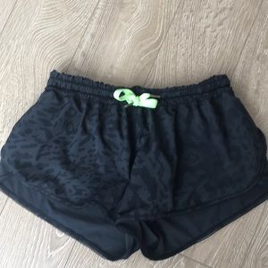 Lululemon Black Patterned Short